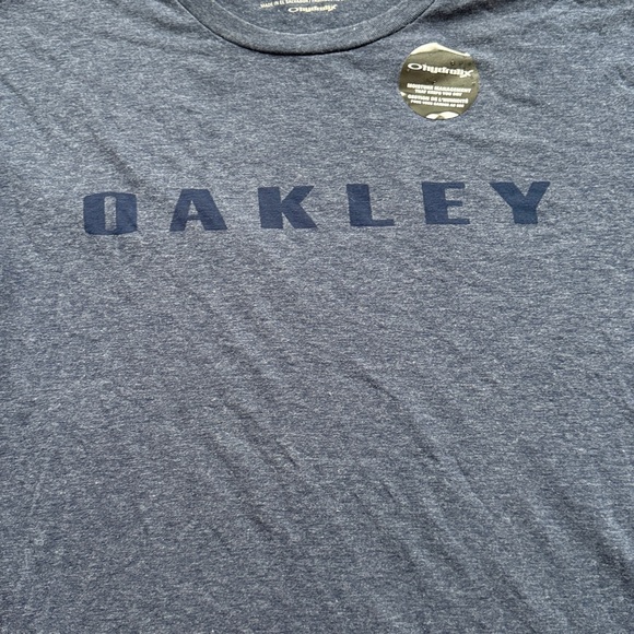 Oakley Shirt-Authentic-NWT - Picture 3 of 7
